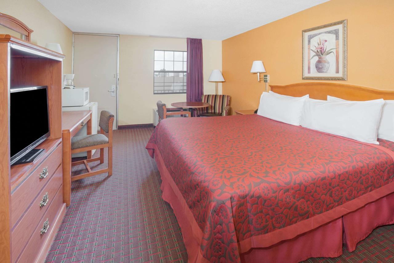 سيرسي Sunrise Extended Stay المظهر الخارجي الصورة