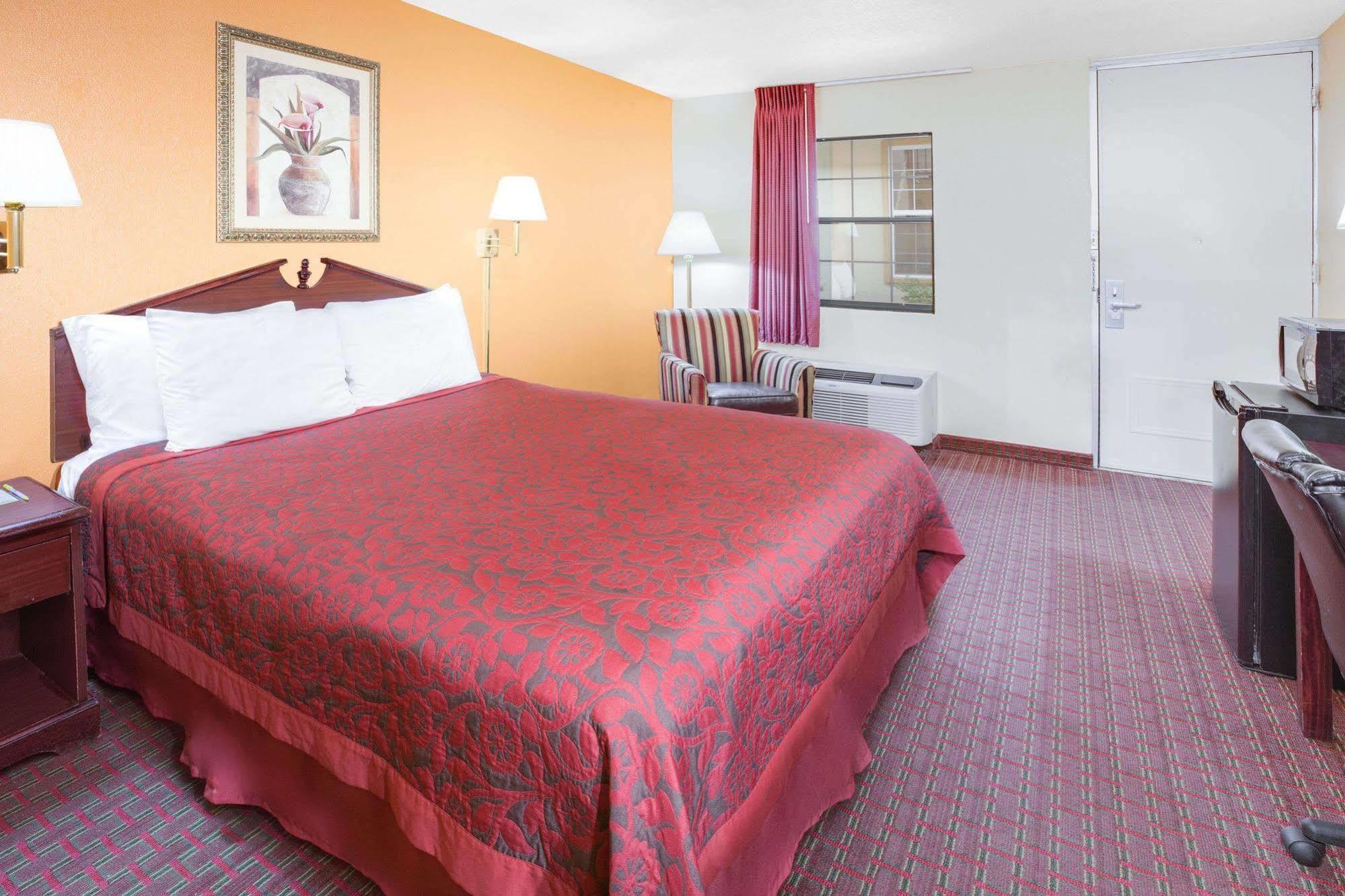 سيرسي Sunrise Extended Stay المظهر الخارجي الصورة
